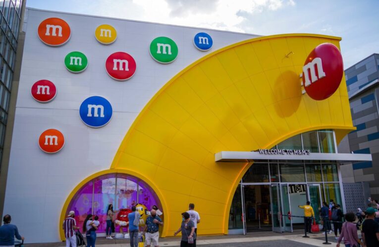 Ya está abierta la nueva tienda M&M’s en Disney Springs